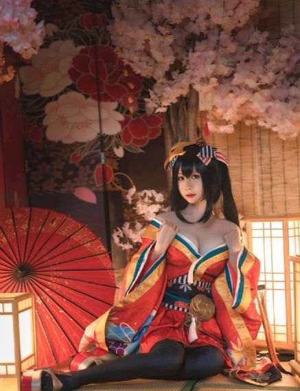 亚洲成av人片一区二区梦乃_720在线播放
