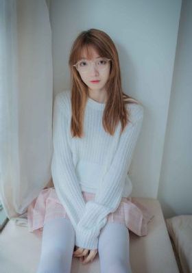 欧美黑丝骚妇_1080P电影完整版在线观看